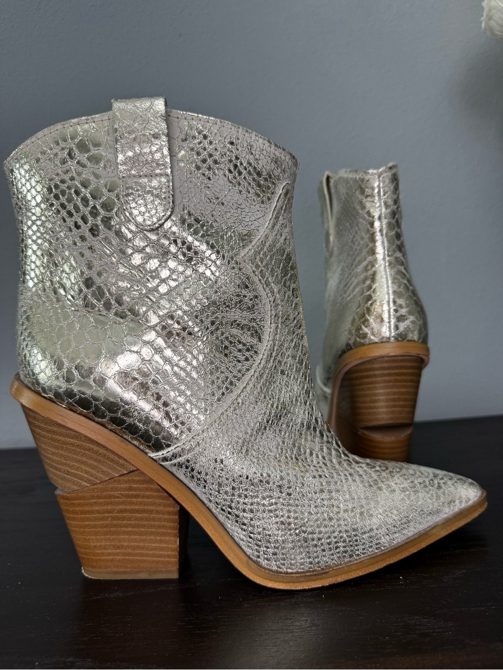 Cecelia New York Python Metallic Wedge Boots Vero Cuoio 9.5 Architectural Heel